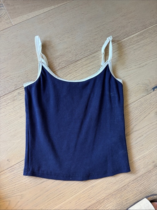 Edikted Tops - Edikted Women’s Navy Ribbed Cami size XS